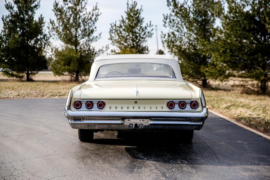  Pontiac Bonneville Convertible (2867) 1961 года  (фото 22 из 59)